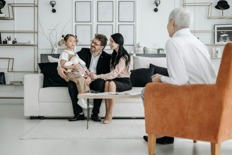 O Que as Famílias Mais Valorizam numa Babá: Além do Óbvio